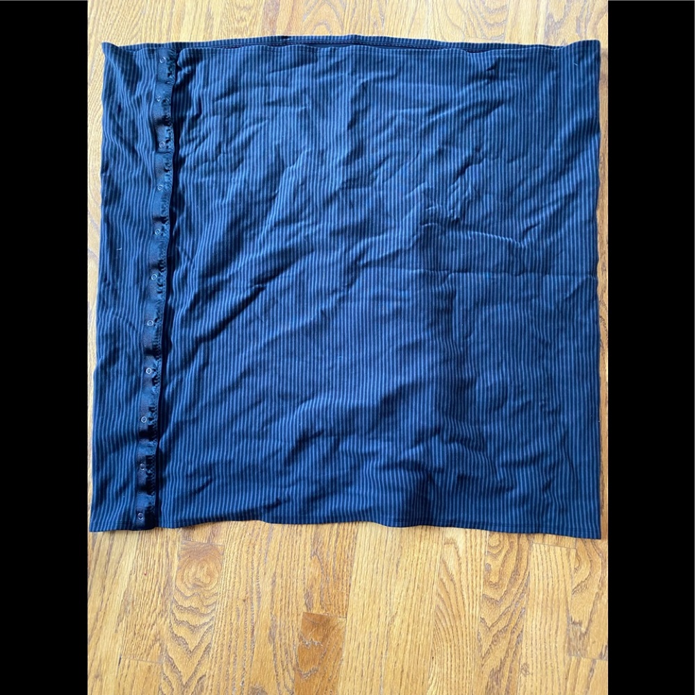 Lululemon square scarf 27” with snaps black and purple